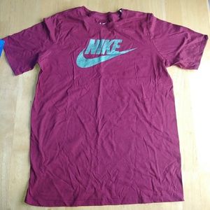 NWOT Nike athletic tee boys XL